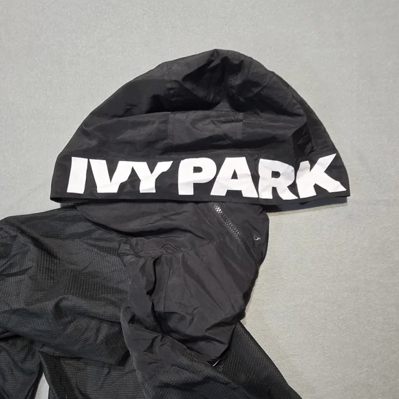 Ivy Park EUC Oversized Women's Black Hooded Jacket Size XS PTP 22 - Picture 3 of 6